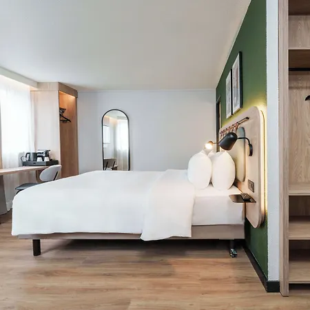 Campanile 19 - La Hotel 3*