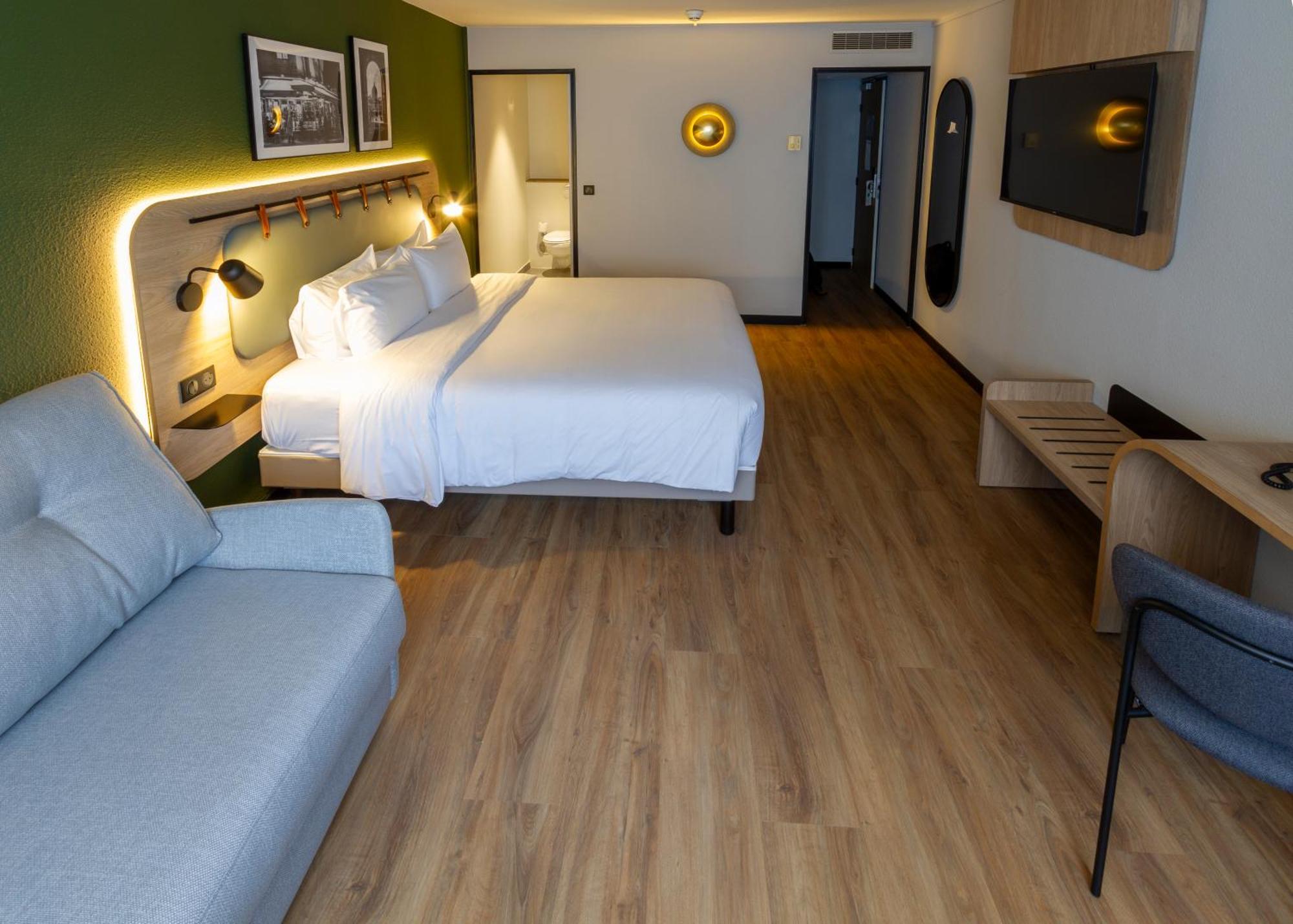 Campanile Prime 19 - La Hotel Paris