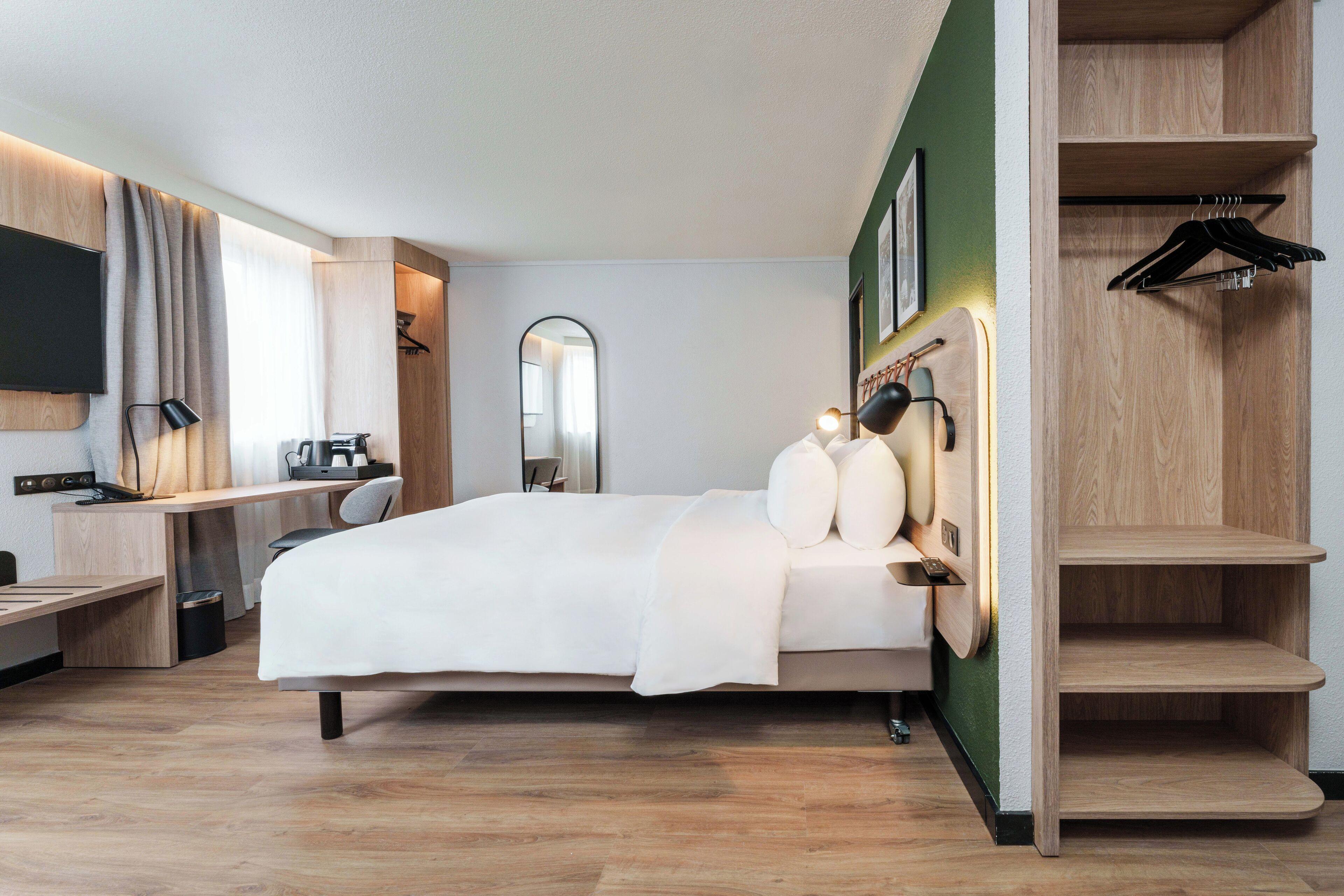 Campanile Prime 19 - La Hotel 3*