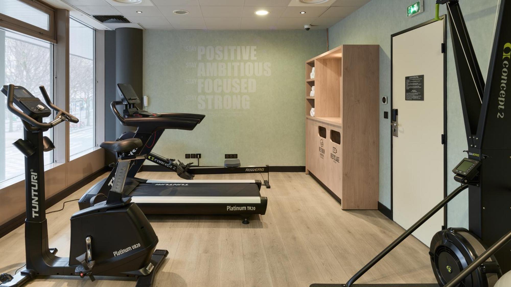 Campanile Prime 19 - La 3* Paris